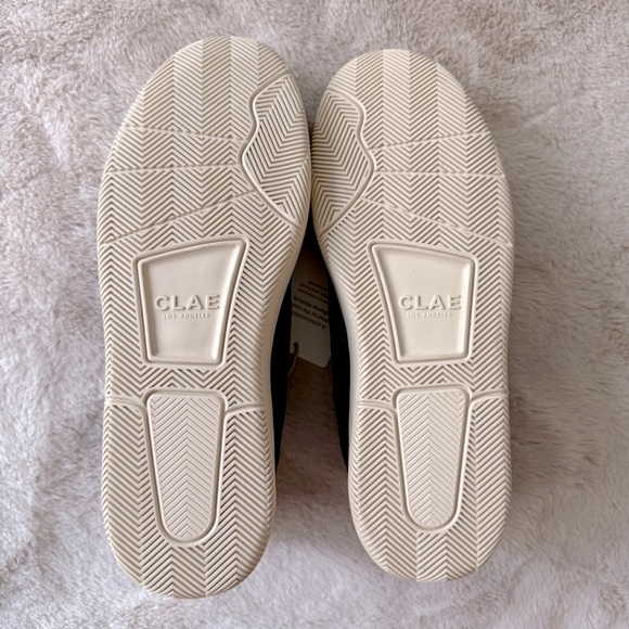 NWT Vuori x CLAE Malone Lite Sneakers Black Gold Unisex Size 7 - Picture 11 of 11